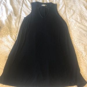 BLACK AMERICAN EAGLE DRESS W/ KEY HOLE